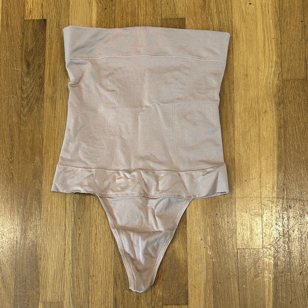 *last chance* Victoria's Secret | Strapless Shapewear Bodysuit in Beige
